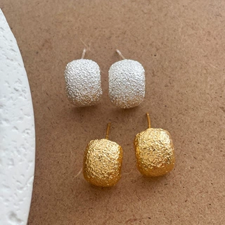 小众简约设计纹理磨砂金属耳钉女高级感耳环百搭耳饰品