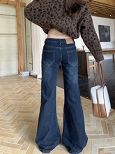 2025秋冬新款美式辣妹风百搭低腰直筒裤垂感拖地微喇叭牛仔裤女潮