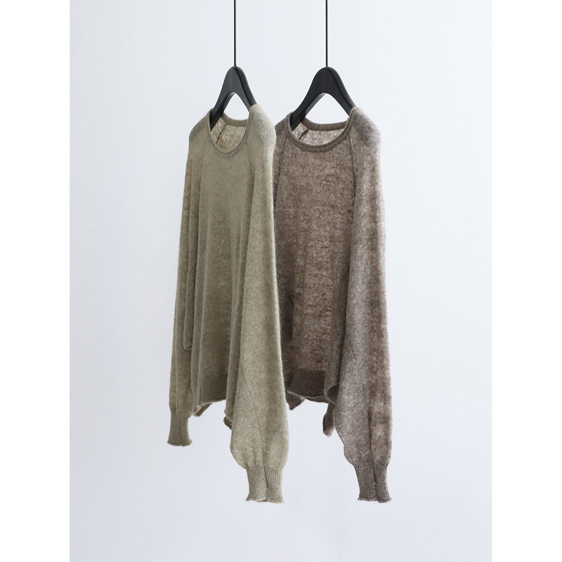 Korean-style raccoon fur raglan sleeve knit sweater, round neck pullover, autumn and winter casual loose-fitting waist-cinching fashionable top Korean-style raccoon fur raglan sleeve knit sweater, round neck pullover, autumn and winter casual loose-fitting waist-cinching fashionable top
