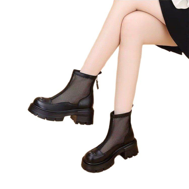 2025 primavera y verano nuevas botas de red huecas de suela gruesa de estilo de mujer respirable de malla de talón medio de moda con cremallera trasera personalidad botas frías