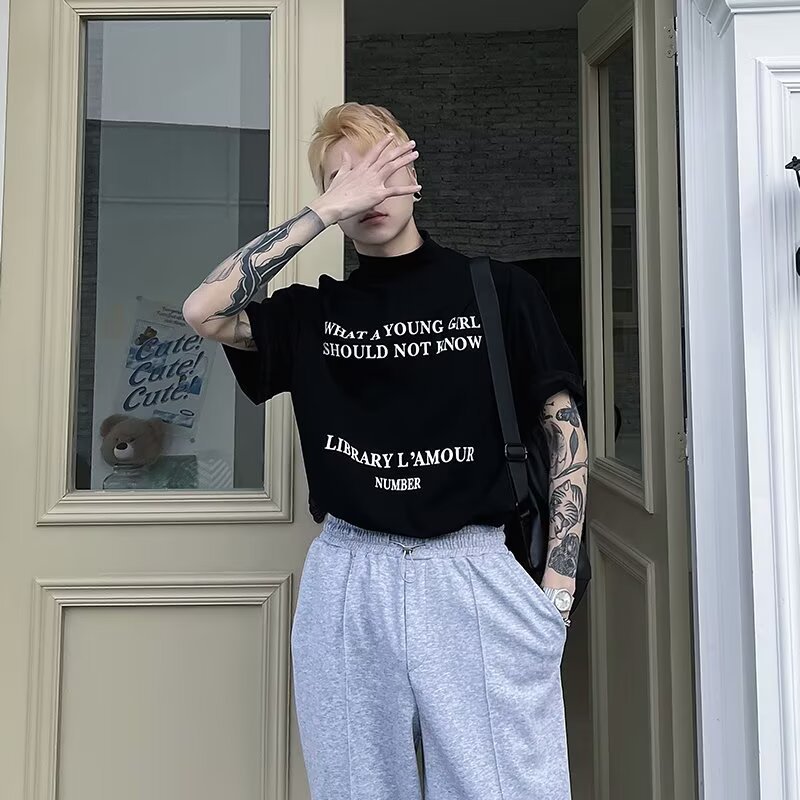 검은색