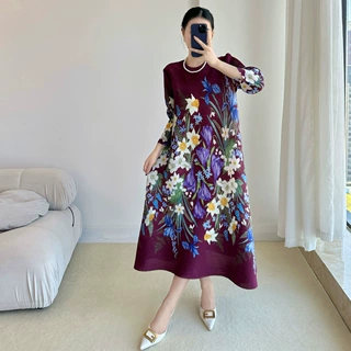 跨境褶皱连衣裙秋季女高级感2024新品时尚大码圆领印花气质长裙