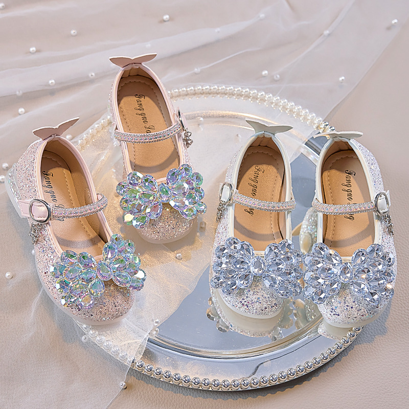 Girls' Sandals Princess Shoes 2026 Summer New Style for Older Children with Bowknot and Rhinestones, Suitable for Dance Performances Girls' Sandals Princess Shoes 2026 Summer New Style for Older Children with Bowknot and Rhinestones, Suitable for Dance Performances