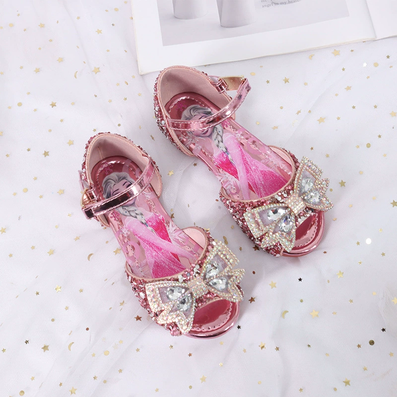 Сандалии для девочек 2025 новый хрустальный рыбий рот с мягким дном