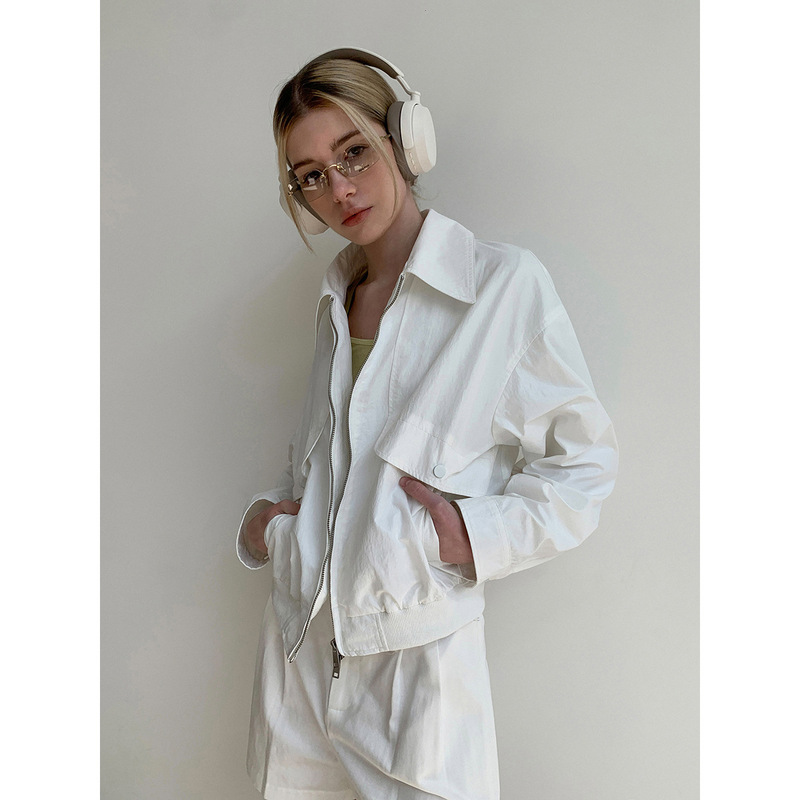 [Special Offer, No Returns or Exchanges] Korean-Style Versatile Glossy Short Biker Jacket for Women, Spring 2026, Turn-Down Collar, Long-Sleeve Coat