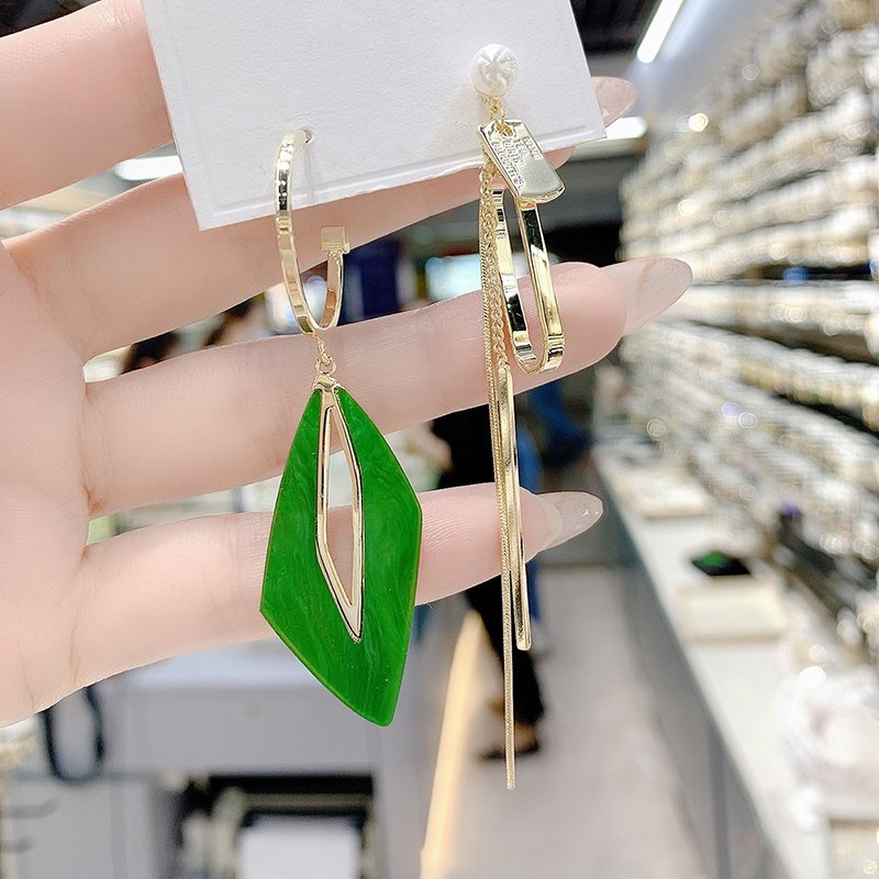 O1CN01VQAtC41YREjSt0Ieh_!!1859