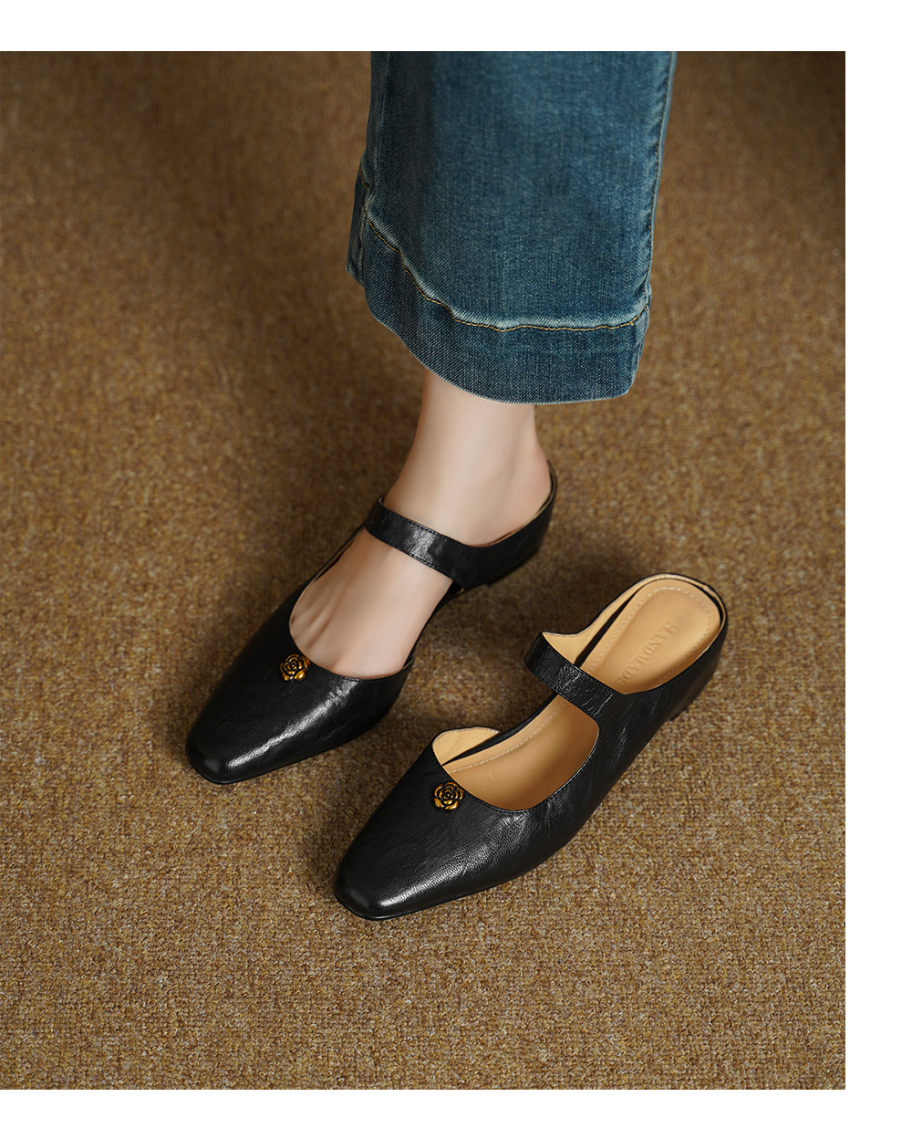 Dép sandal nữ da dê mũi kín họa tiết hoa sơn trà, đế bệt dáng lười — màu nâu chi tiết 5