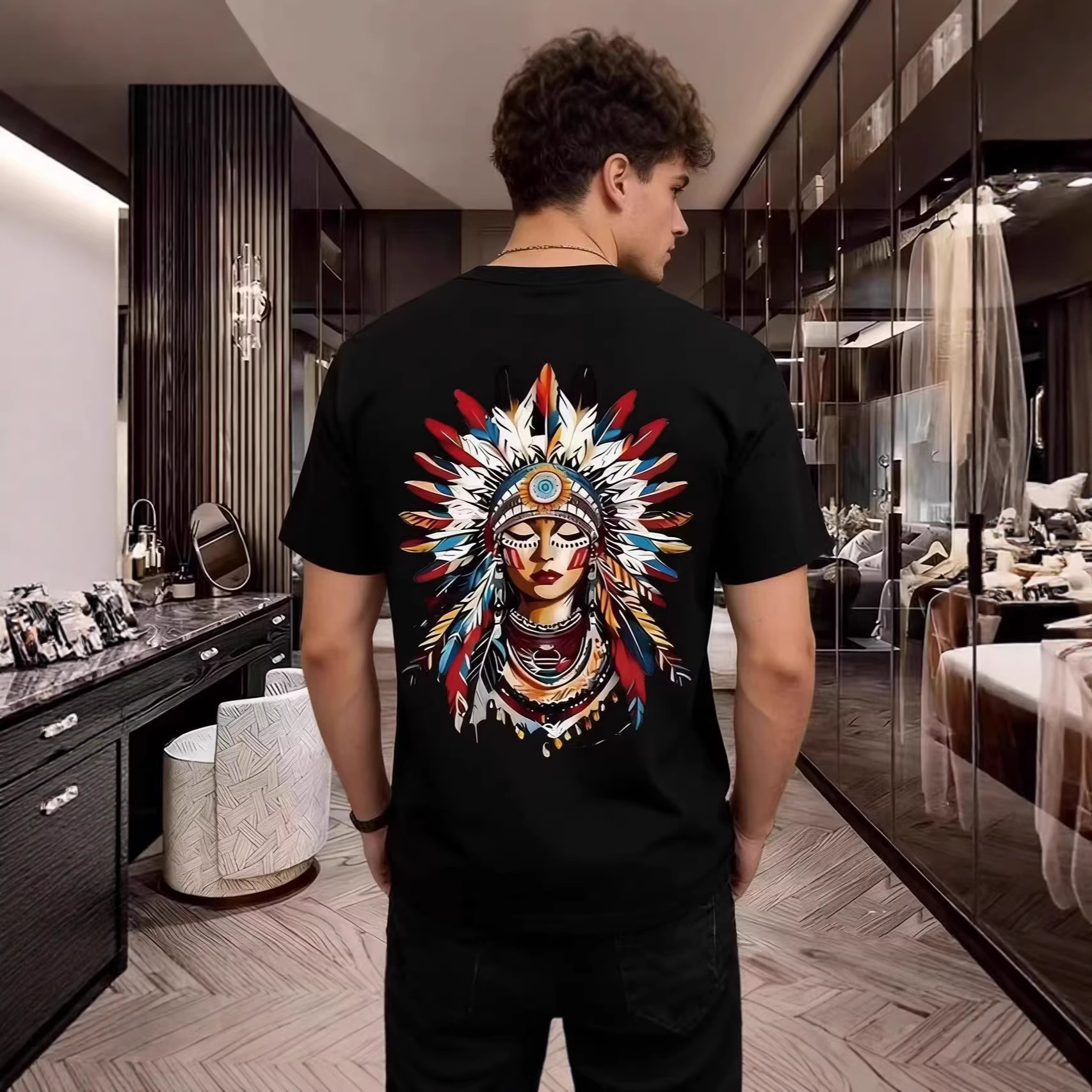 Camiseta unisex retro con estampado de plumas de jefe indio americano, manga corta, algodón grueso, corte holgado, moderna, para hombre, en blanco y negro._voghion.com