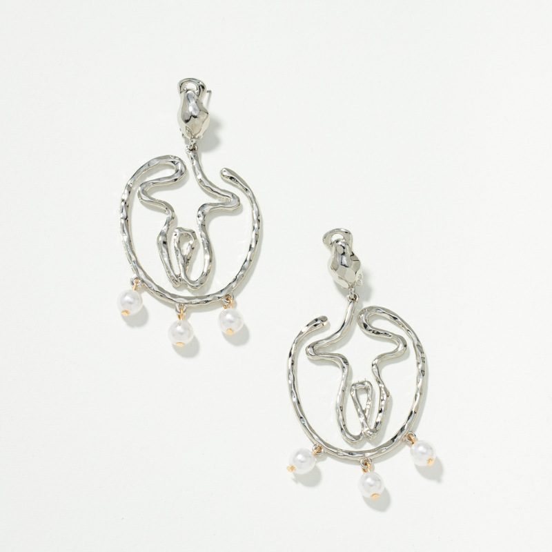 Fashion Pearl Earrings Wholesale display picture 3
