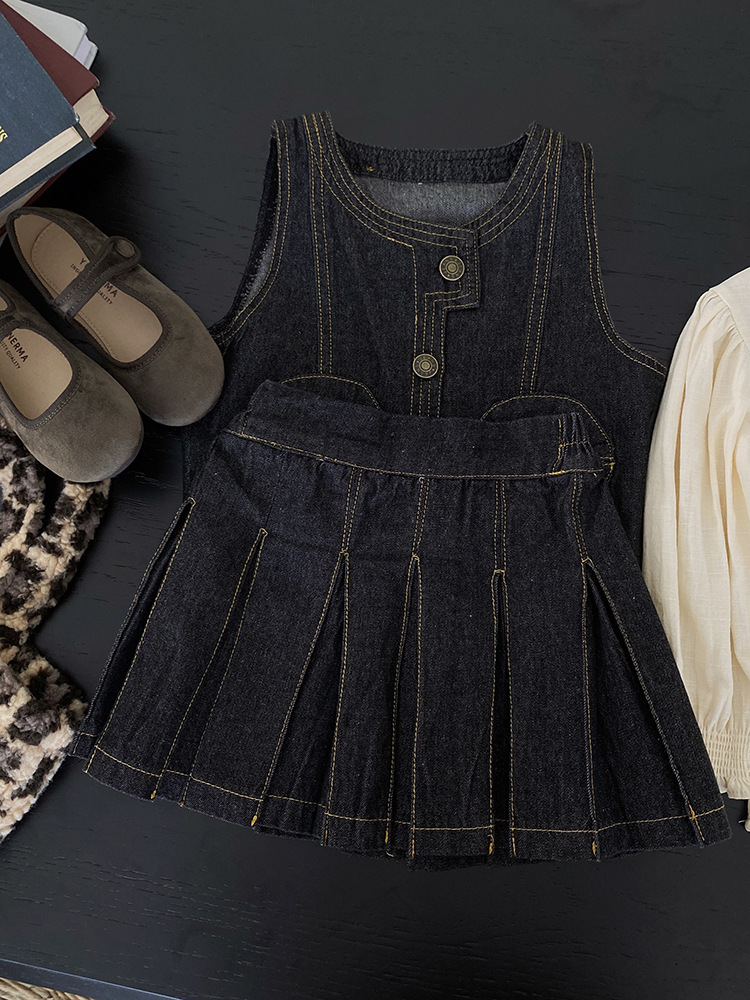 Camicia alla moda con gonna a pieghe in denim con tasche a girocollo e gonna a pieghe in denim autunno 2023 per bambini del nuovo autunno 2023_voghion.com