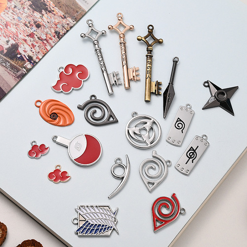 European and American R pin Naruto series Attack on Titan series necklace pendant earrings bracelet pendant accessories source Z pin