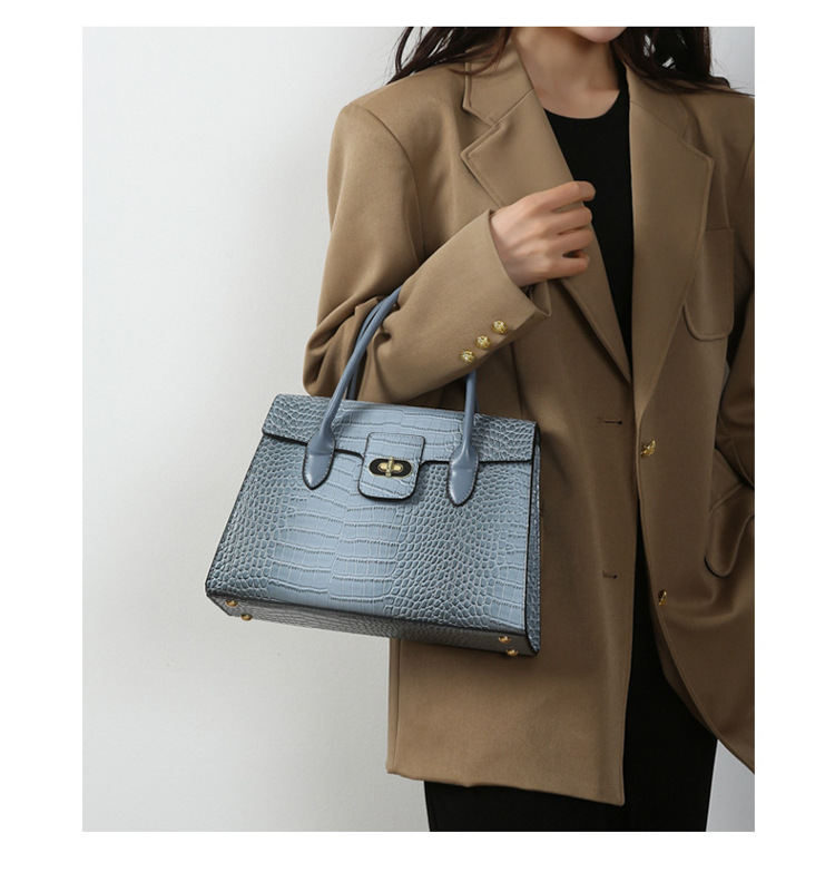 1325g Weight Polyester Lining Material Sewing Thread Fashion Element Zipper Closure Type Double Handle , Sling Strap Strap Type Crossbody Bag Bags Type Casual, Business, Daily Occasion Pu Leather Material Crocodile Pattern All Seasons Season Women's Gender Elegant Style Square Shape Women's Pu Leather Crocodile Elegant Sewing Thread Square Zipper Crossbody Bag 25