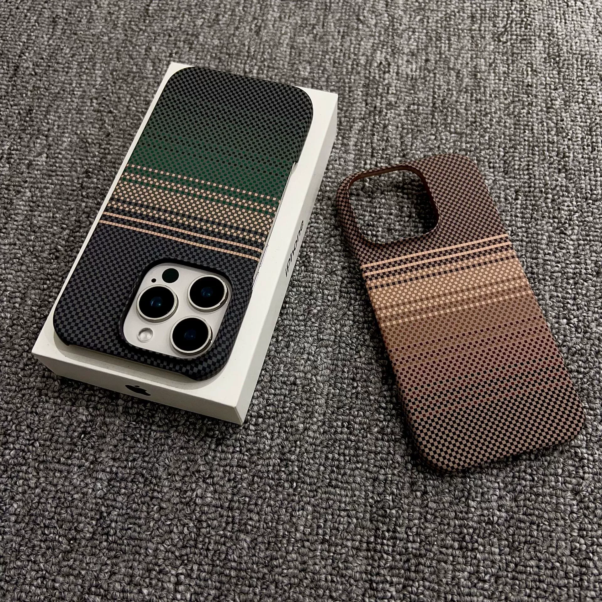 Чехол для Apple iPhone 16 Pro, совместимый, защитный чехол