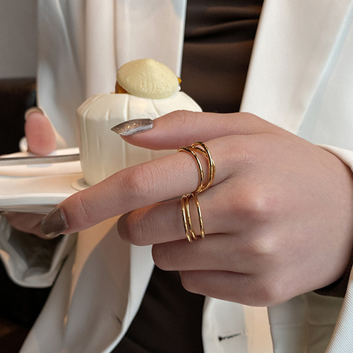 Retro punk style geometric personality ring simple lines gold tone finger ring Korean and Japanese fashion accessories