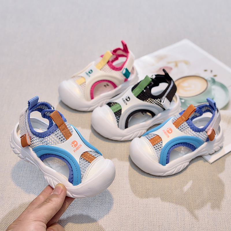 Baotou Anti-kick para niños casual de una sola red transpirable sandalias deportivas huecas 2025 zapatos de verano para niños zapatos de playa marea