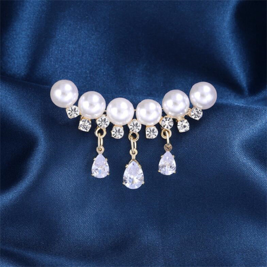 European and American fashion pin suit dress decorative pearl diamond brooch tassel water drop gem pin anti-exposure buckle