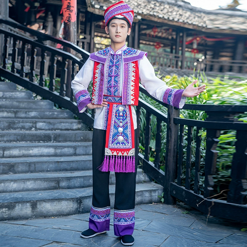 Новая одежда Гуанси-Чжуан 3 марта Вышитая одежда для взрослых