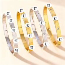 ����ɫ�¿������C Ů���߼��Рt������僾��W�����P����C