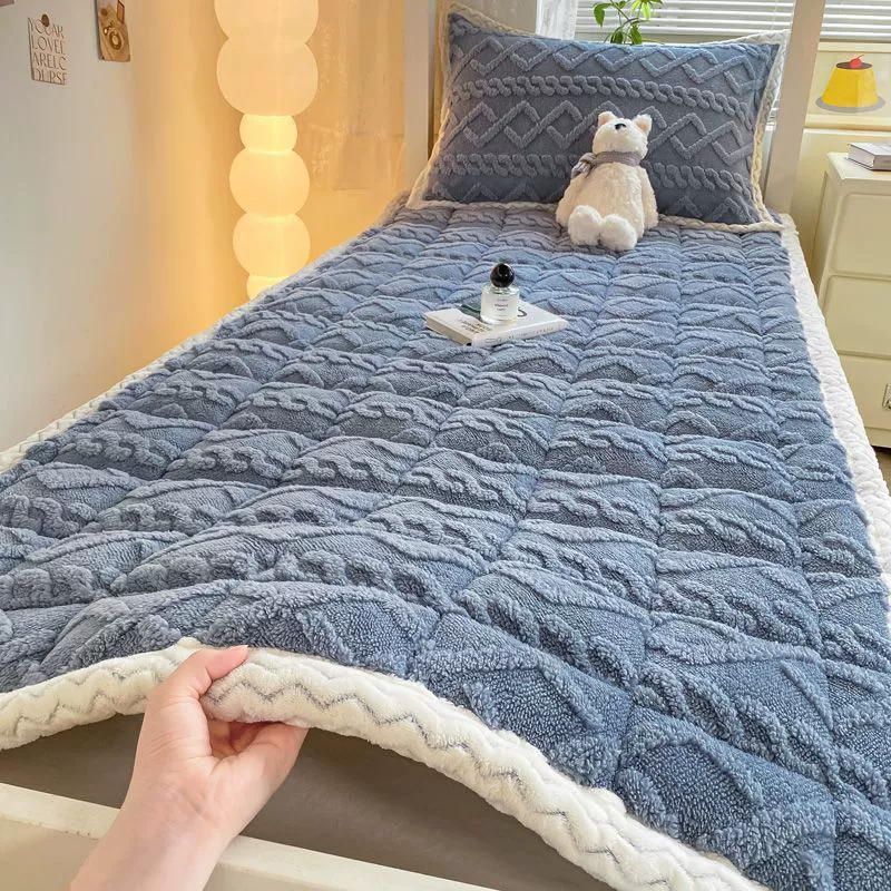 Молочный матрас типа A Толстый матрас студенческого общежития зимой