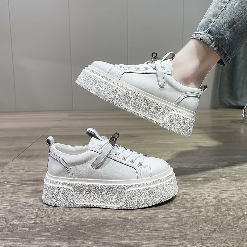 Женские белые туфли из натуральной кожи на толстой подошве. Новинка 202. Женская обувь, увеличивающая рост на толстой подошве. Универсальные туфли на платформе. Популярные повседневные туфли для доски.