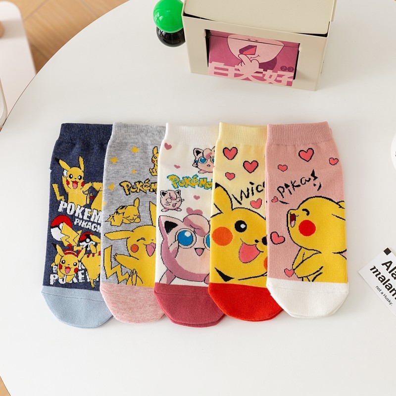 Calcetines de comercio exterior nuevos calcetines lindos de la historieta Calcetines de las mujeres ocasionales coreanas crayón pequeños nuevos calcetines de La Boca baja al por mayor