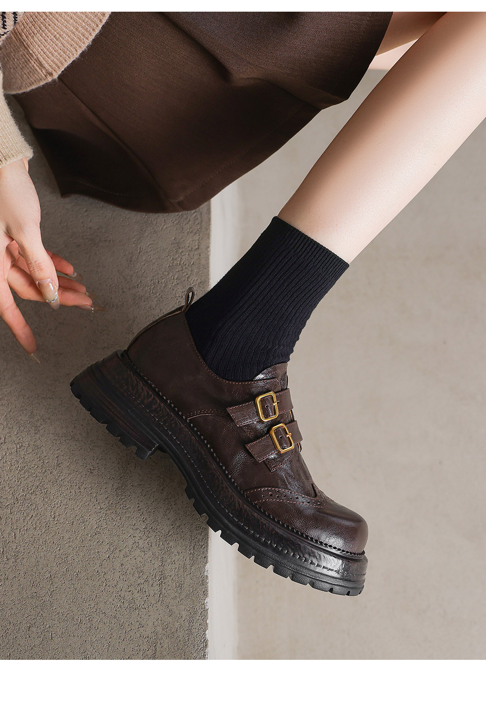 Giày loafer nữ đế dày mũi tròn gót vuông ổn định, khóa thắt lưng kép — màu nâu chi tiết 7
