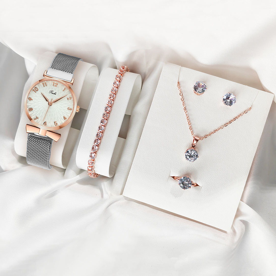 Leisure Gift Quartz Watch Five-piece Set Accessories Set