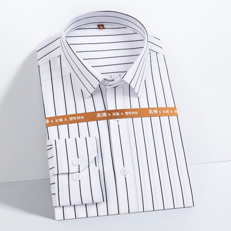 흰색 배경에 검은 줄무늬