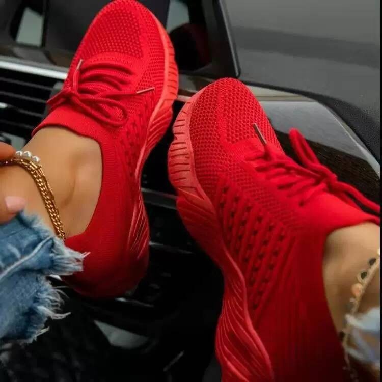 casual sneakers with shoelaces platform