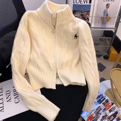 韩系复古绞花毛衣外套女学院秋冬短款小个子刺绣针织开衫上衣