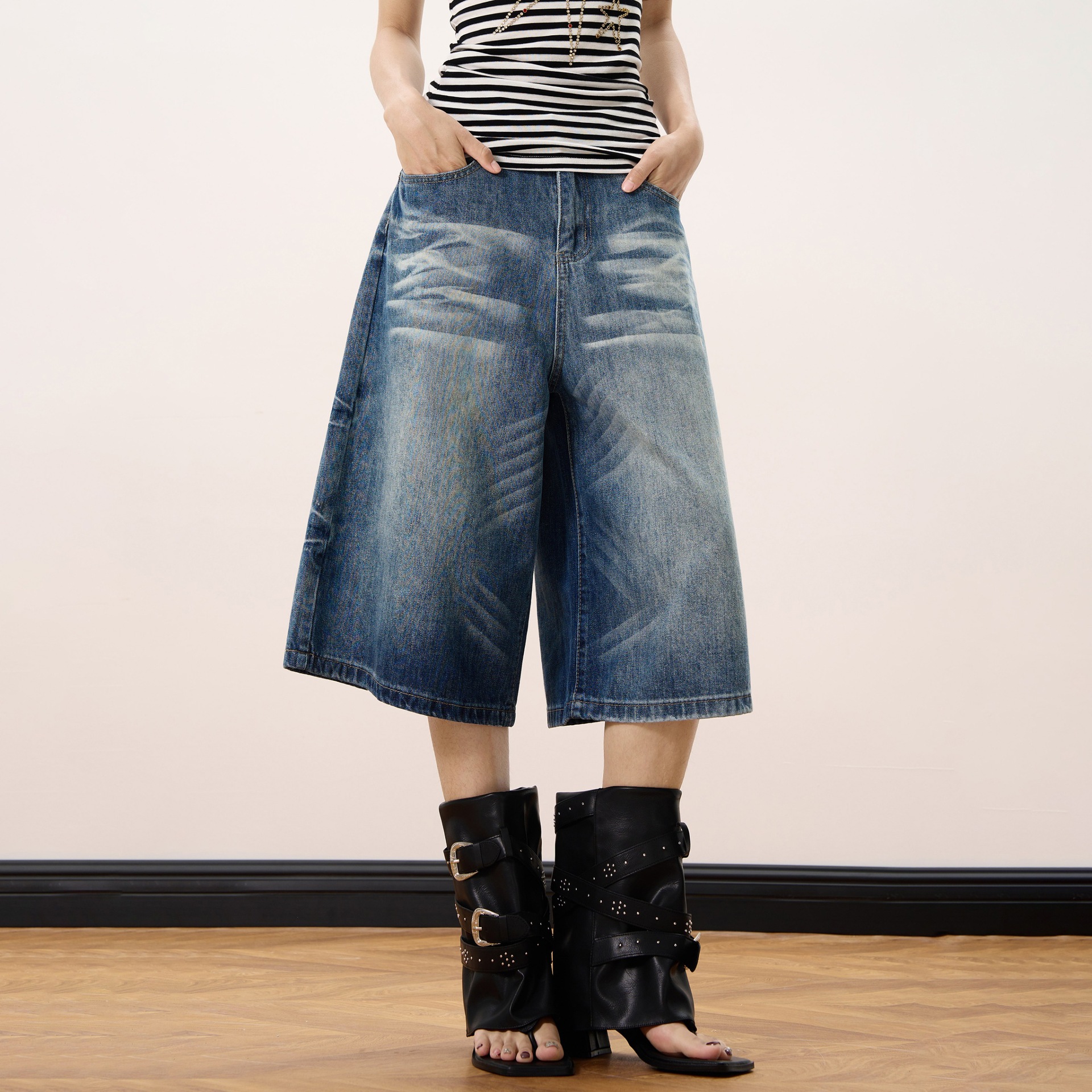 High Street Distressed Denim Shorts Men's & Women's Washed Wide-Leg Cargo Pants Cat Whisker Details_mkmklike.com