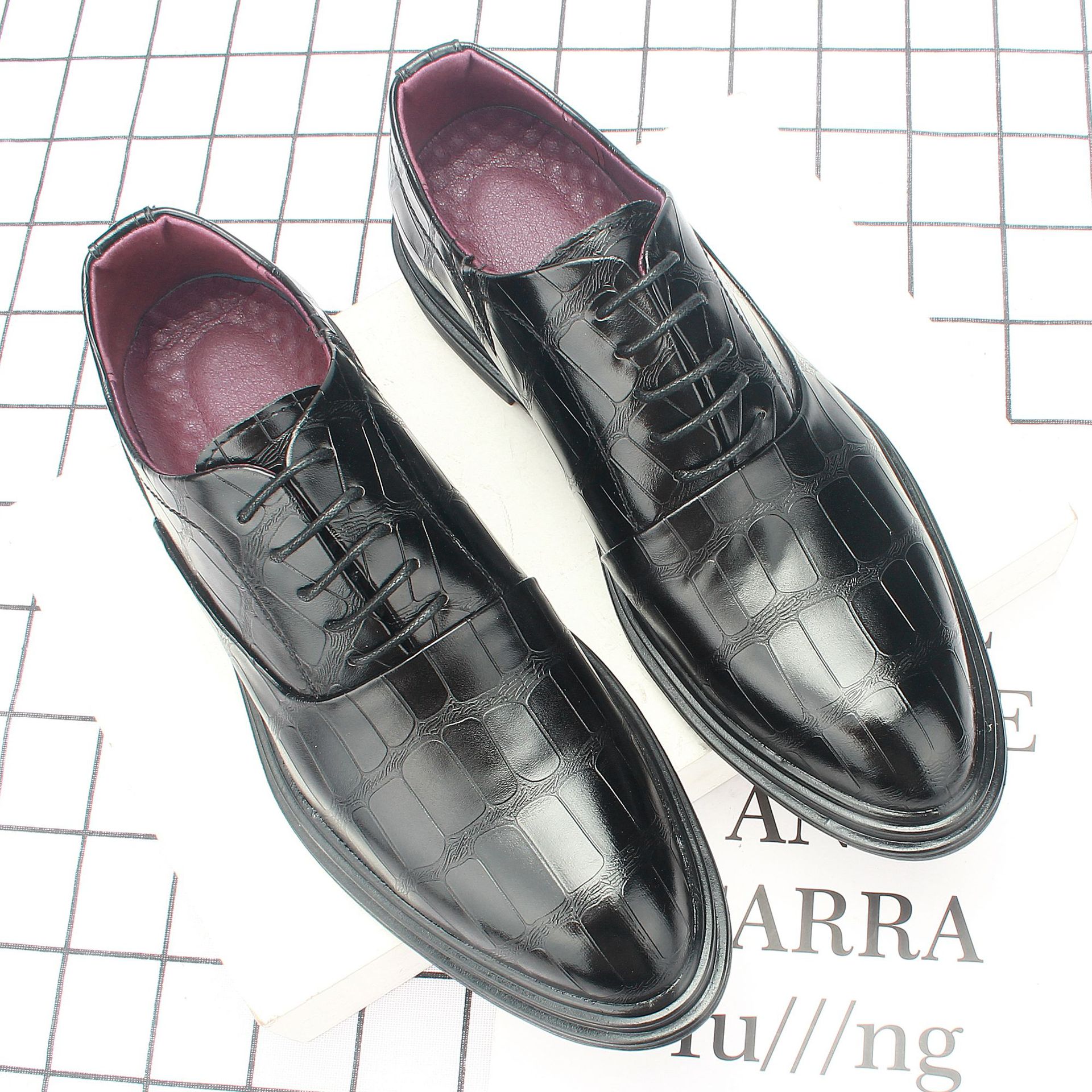 �����¿�Ь���п�Ӣ�׺����ͷ��װƤЬ��ʿ������װ͸����Ь184