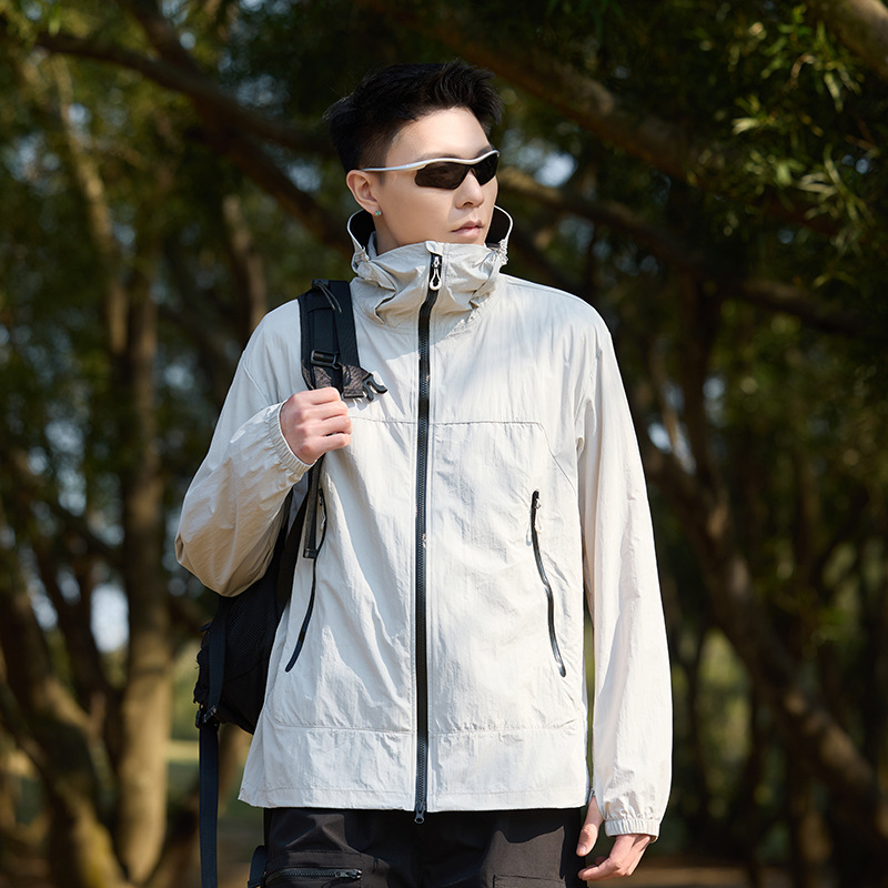カンナの下で日焼け止めの服の女性の薄い通気性2025新型の日焼け止めの上着の男性の日焼け止めの上着のUPF100日焼け止めの服