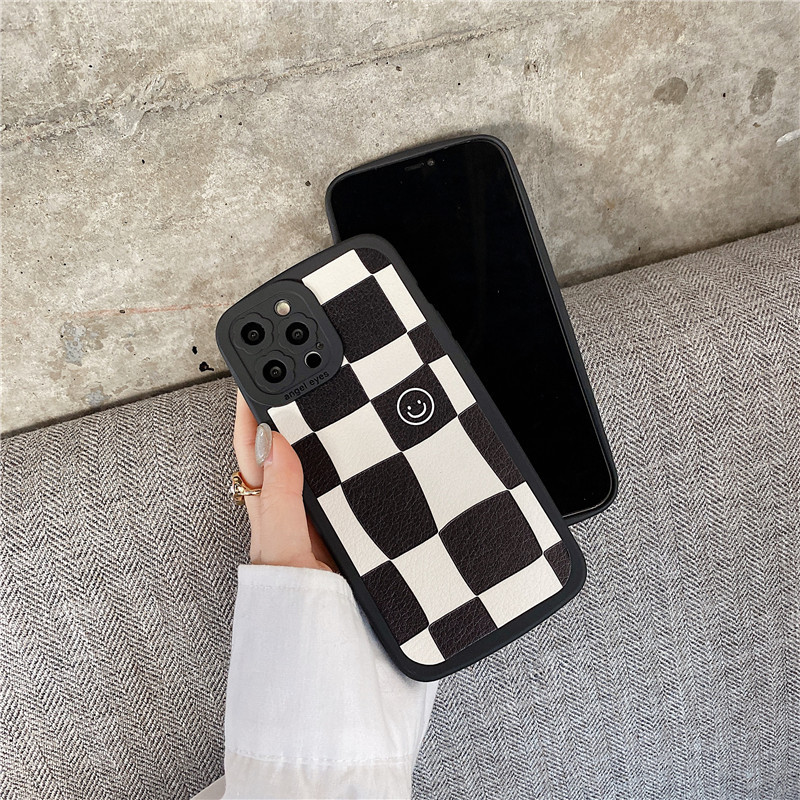Black and white checkered smiley face Apple 13Pro/12Promax phone case for iPhone 11/XR soft case XSMAX
