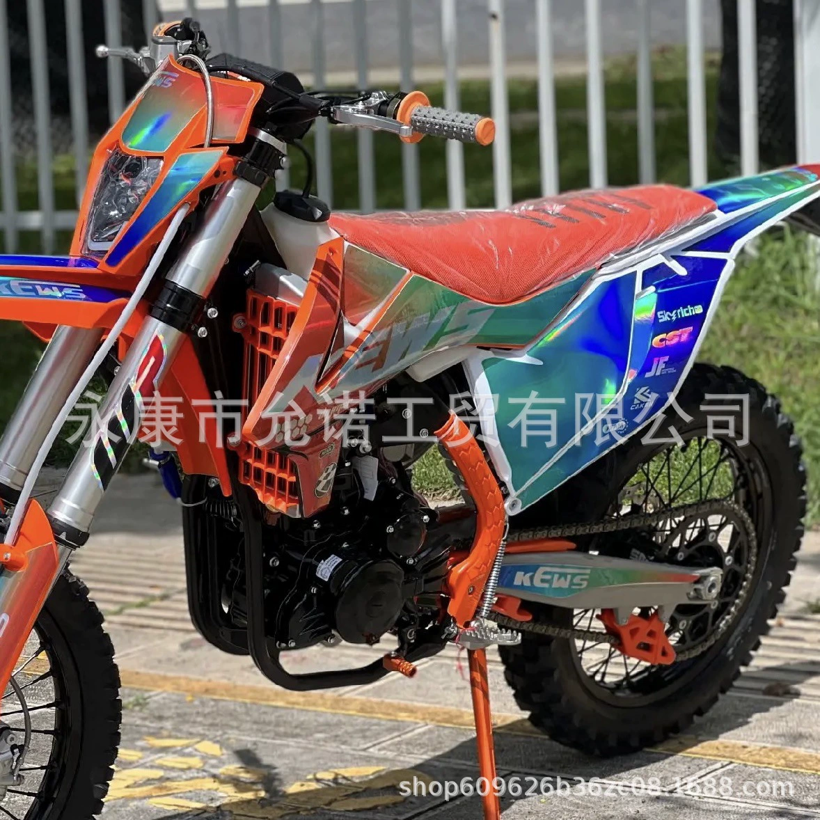 Квест K16NB300cc одноцилиндровый четырехтактный водяного охлаждения двигатель с верхнем расходом газораспределения для гоночного квадрацикла/мотоцикла