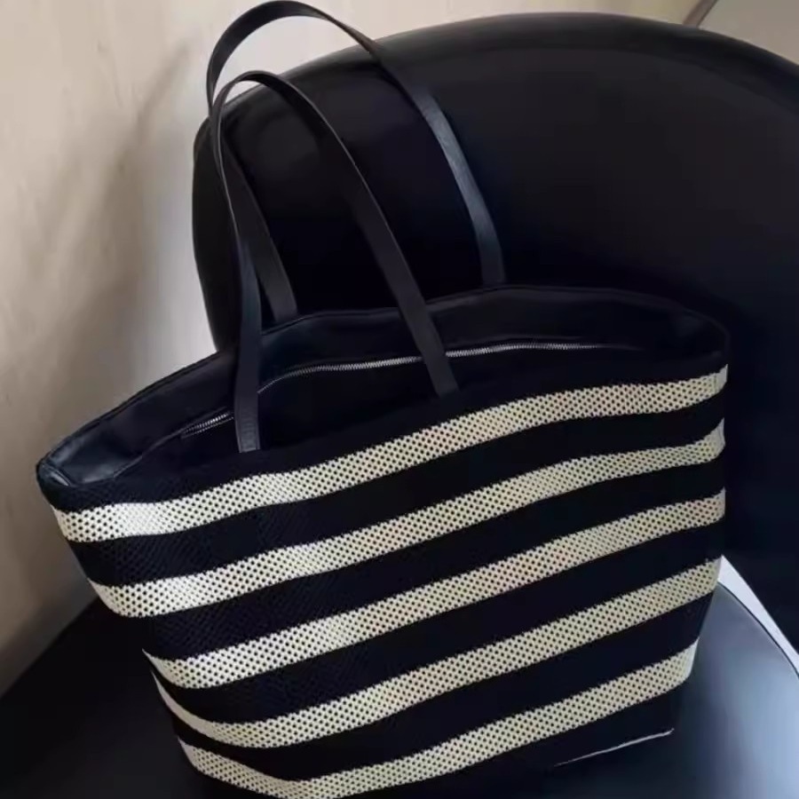 High end black and white striped tote woven large capacity single shoulder women's lazy style lightweight vacation_voghion.com
