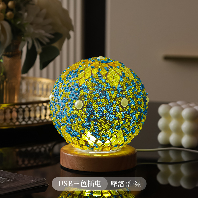 Mosaico transfronterizo luz de noche barroco romance y libertad Bohemia luz de noche creativa lámpara de mesa decorativa de vidrio
