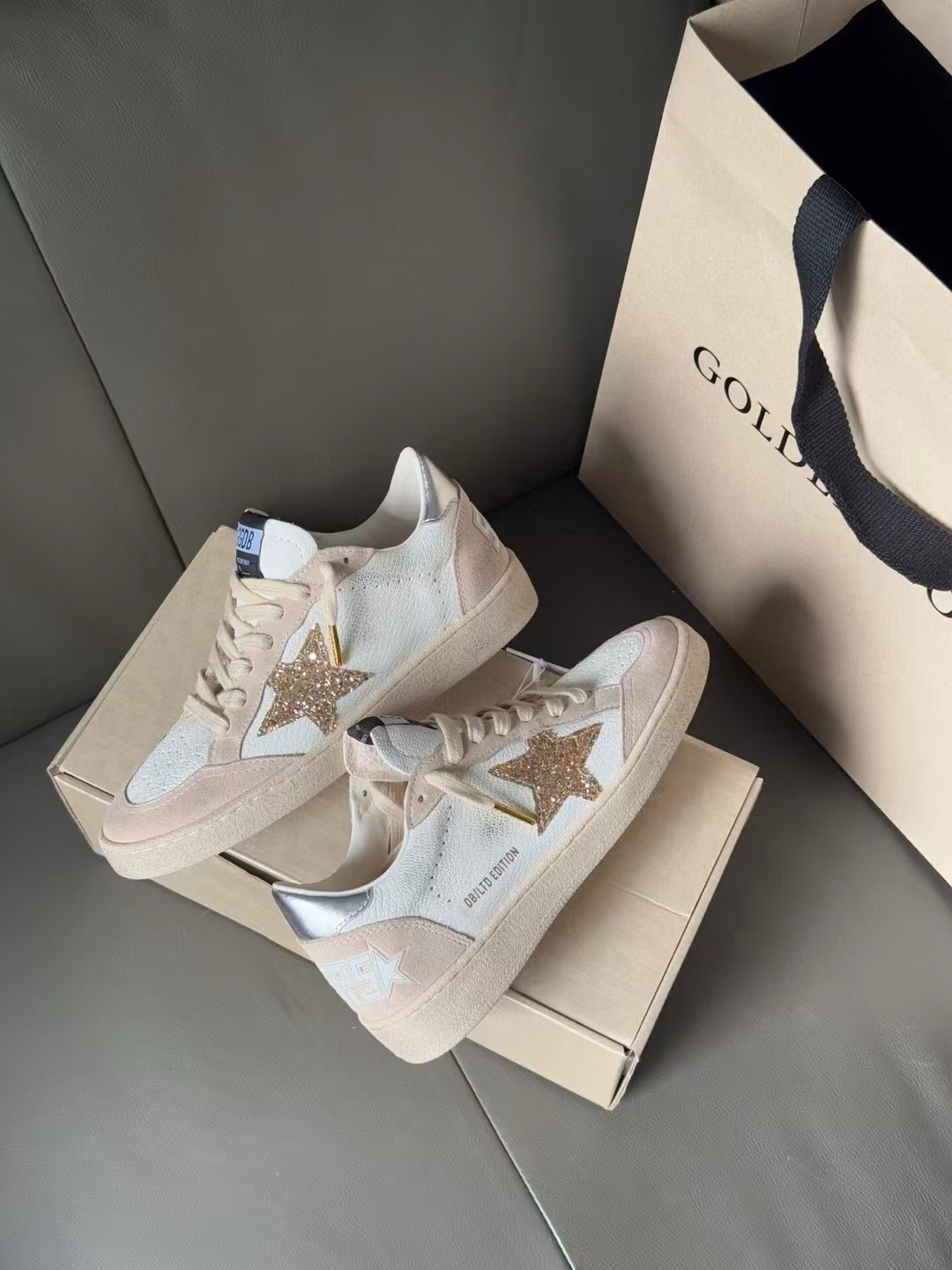 Serie Star 2025 otoño y invierno nuevo cuero de lana retro hecho a mano viejos zapatos sucios zapatos casuales para hombres y mujeres