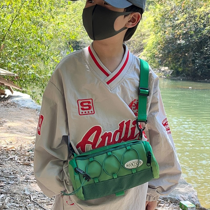 Nuevo bolso para niños estilo coreano hermoso bolso de hombro para niño pequeño moda ropa de trabajo fresca estilo estilo occidental con correa para niños y niñas bolso de mensajero