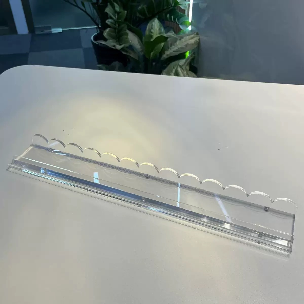 Wavy Transparent Acrylic Mahjong Tile Organizer with Magnetic Attachment, 17.5 Inch, 1 to 4 Tiles