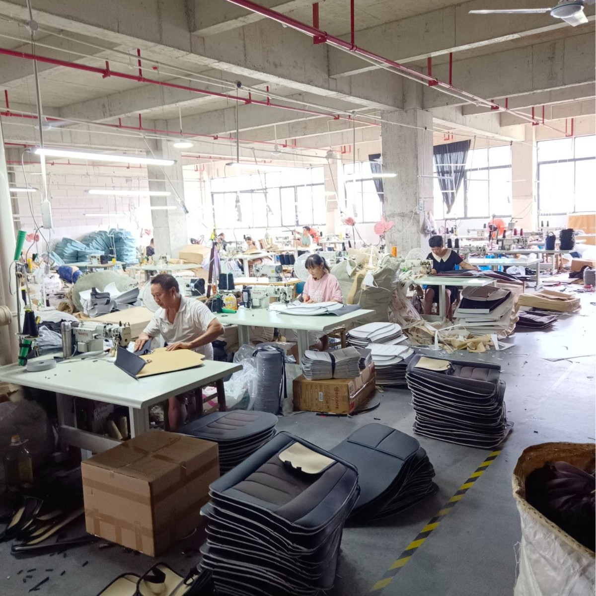 Fundas de asiento de coche nuevas, fundas de asiento de verano, cojines de asiento de cuero completamente cerrados, cojines de asiento universales para todas las estaciones, accesorios para coche