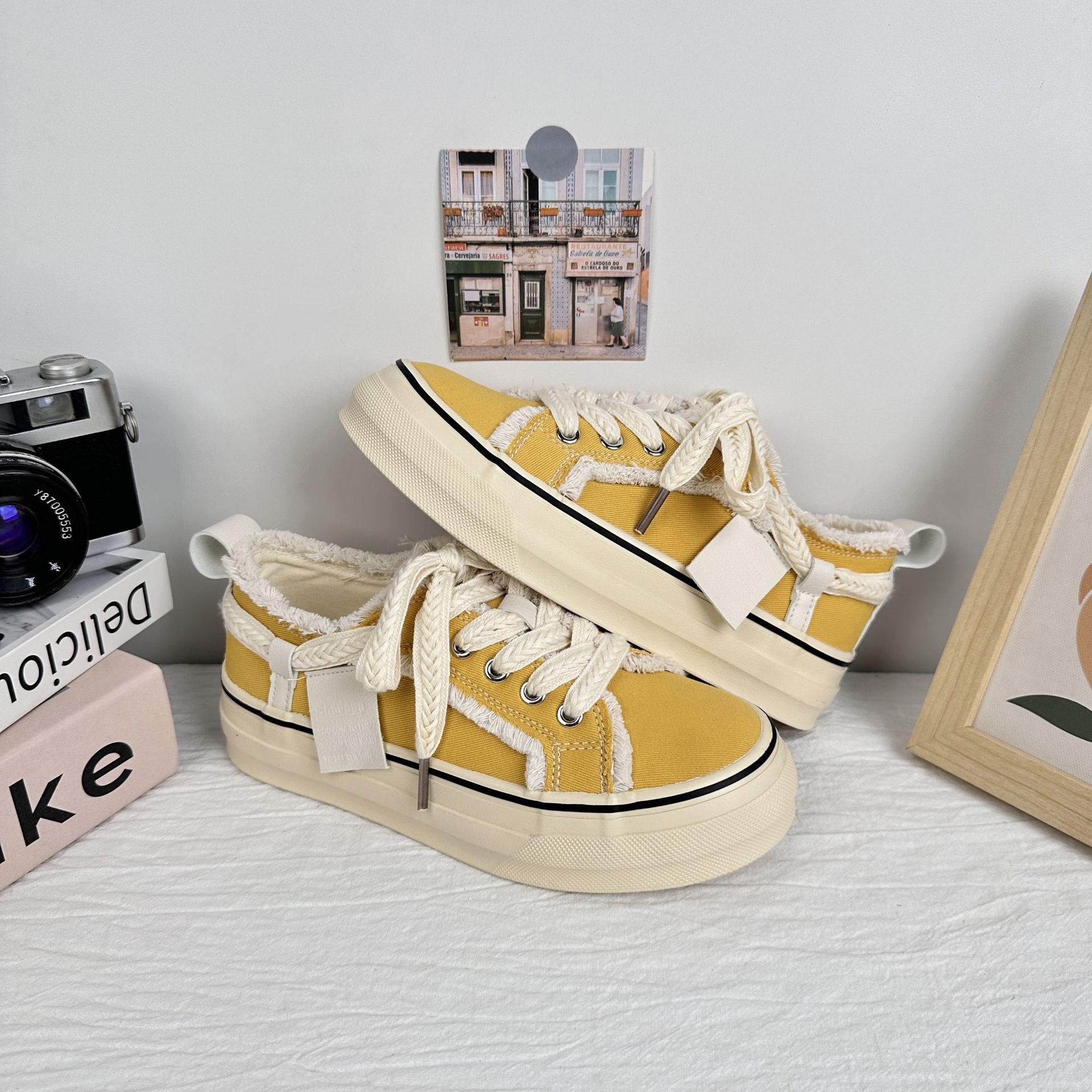 Onda lejana 2025 verano suela gruesa aumento zapatos de lona casuales zapatos de mendigo de corte bajo súper caliente para mujer
