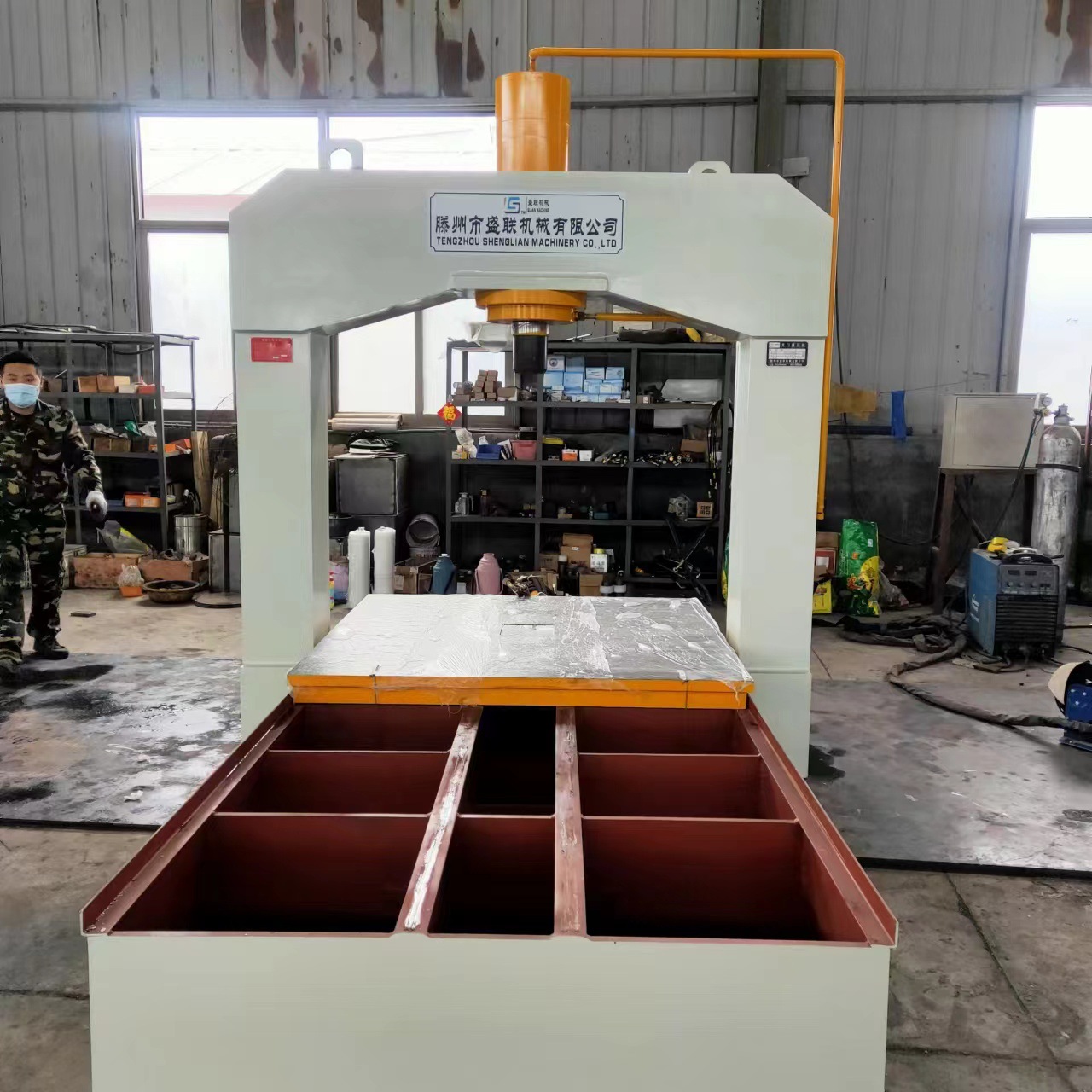 可移动工作台 对模压力机 龙门式油压机 专业生产厂家 品质保证