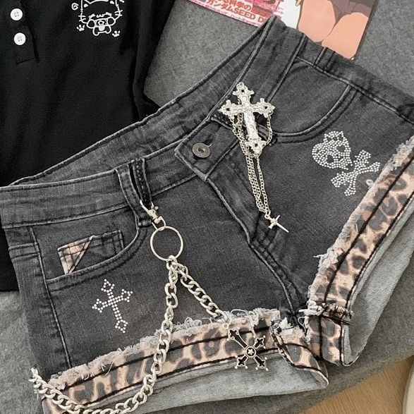 American-Style Spicy Girl Low-Waist Denim Ultra-Short Shorts for Women, Summer Tight-Fitting Hip-Hugging Hot Pants, Slim-Fit Sexy Straight-Leg Slimming Pants
