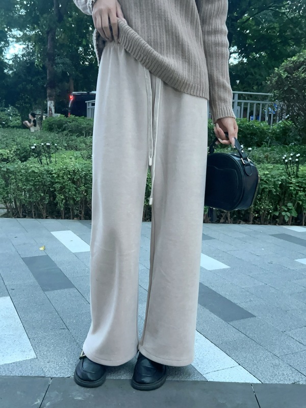 燕麦仿羊绒窄版阔腿裤女秋冬2025新款高腰垂感宽松直筒休闲针织裤|undefined
