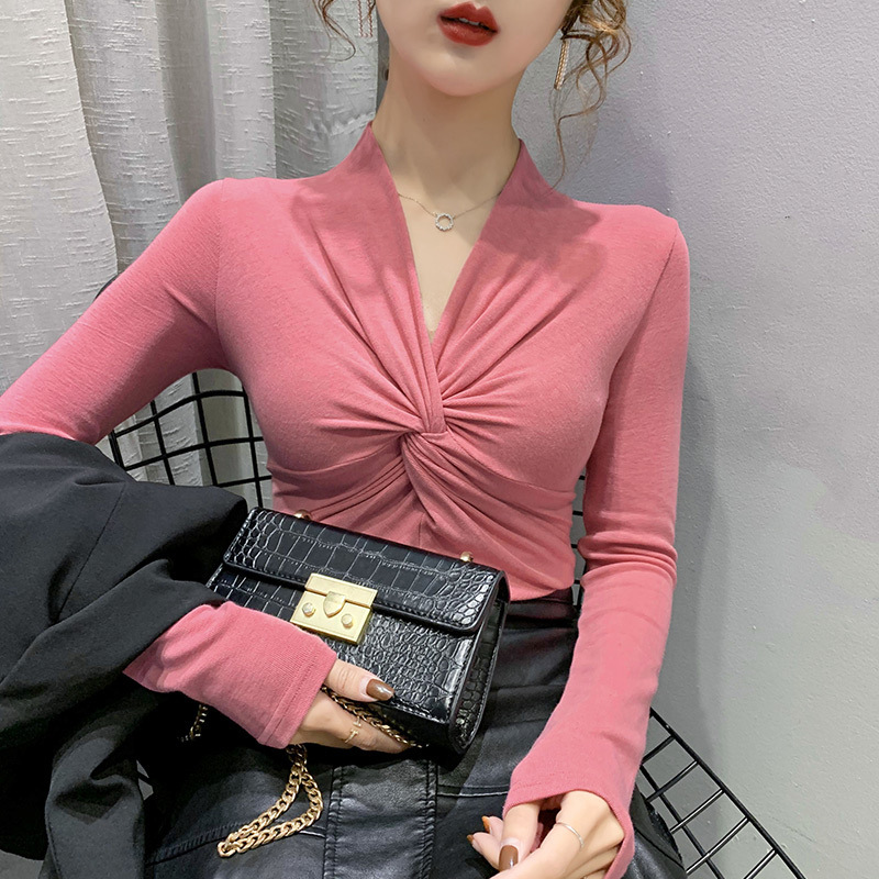 V-Neck Long-Sleeved T-Shirt for Women, Slim Fit, New Style for Early Spring and Autumn, Stylish Base Shirt with Unique Button Design V-Neck Long-Sleeved T-Shirt for Women, Slim Fit, New Style for Early Spring and Autumn, Stylish Base Shirt with Unique Button Design