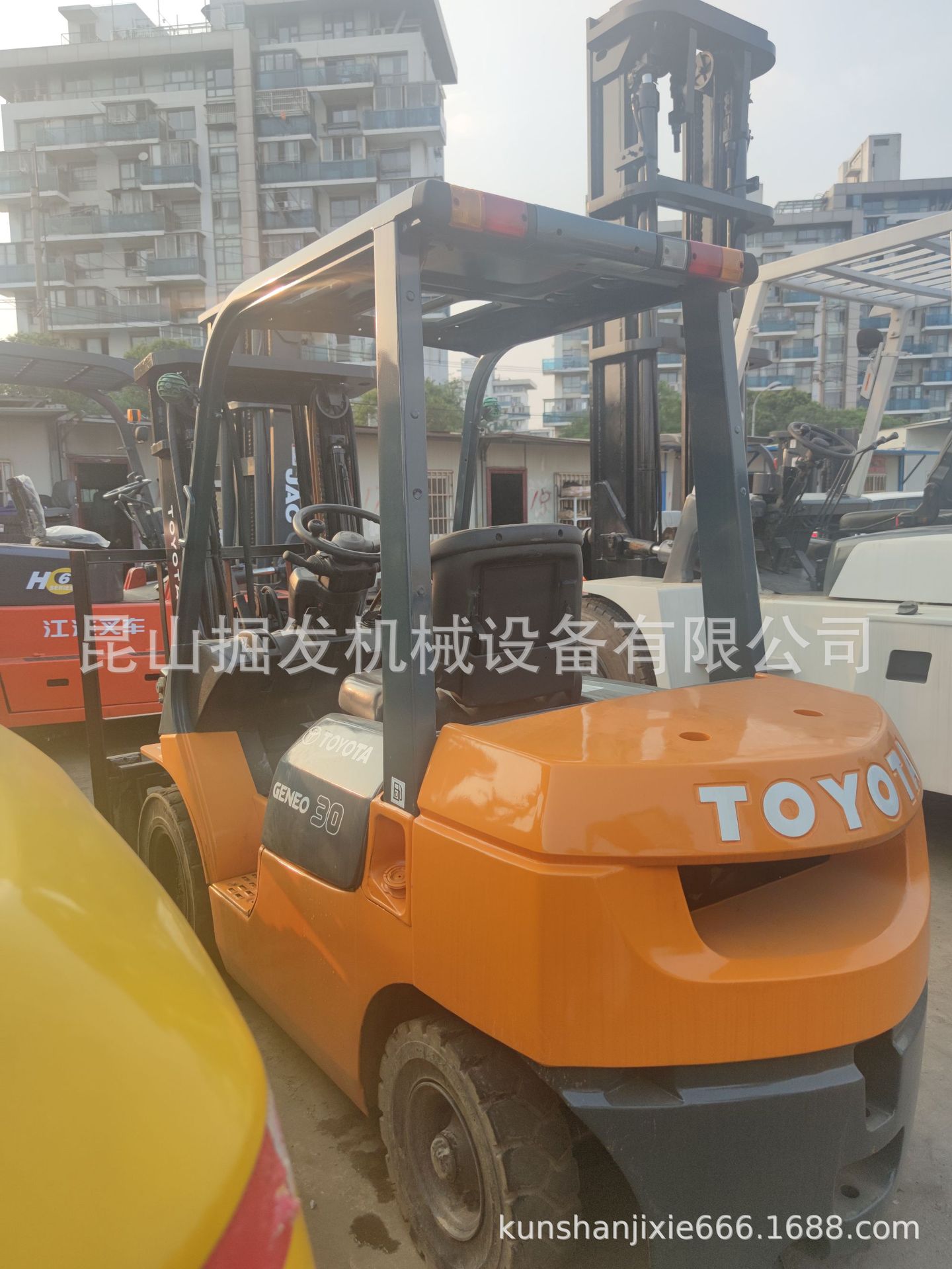 丰田3吨高门架柴油叉车   三节门架带中杠二手现货