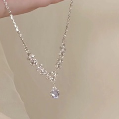 韓国東大門紫水滴ジルコンのネックレス