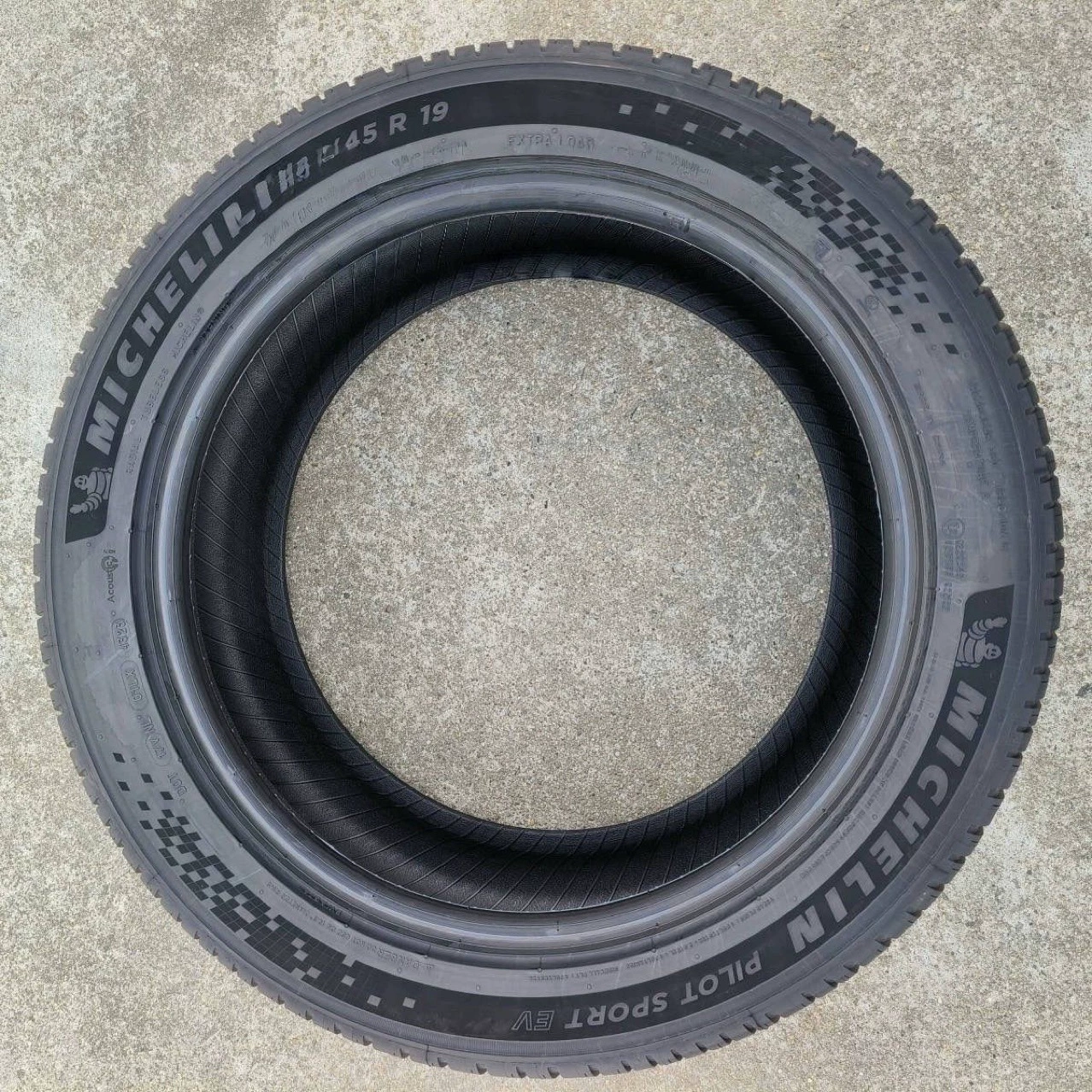 Новые шины Michelin 245/255/45R19 104W PILOT SPORT EV бесшумные cotton Tesla