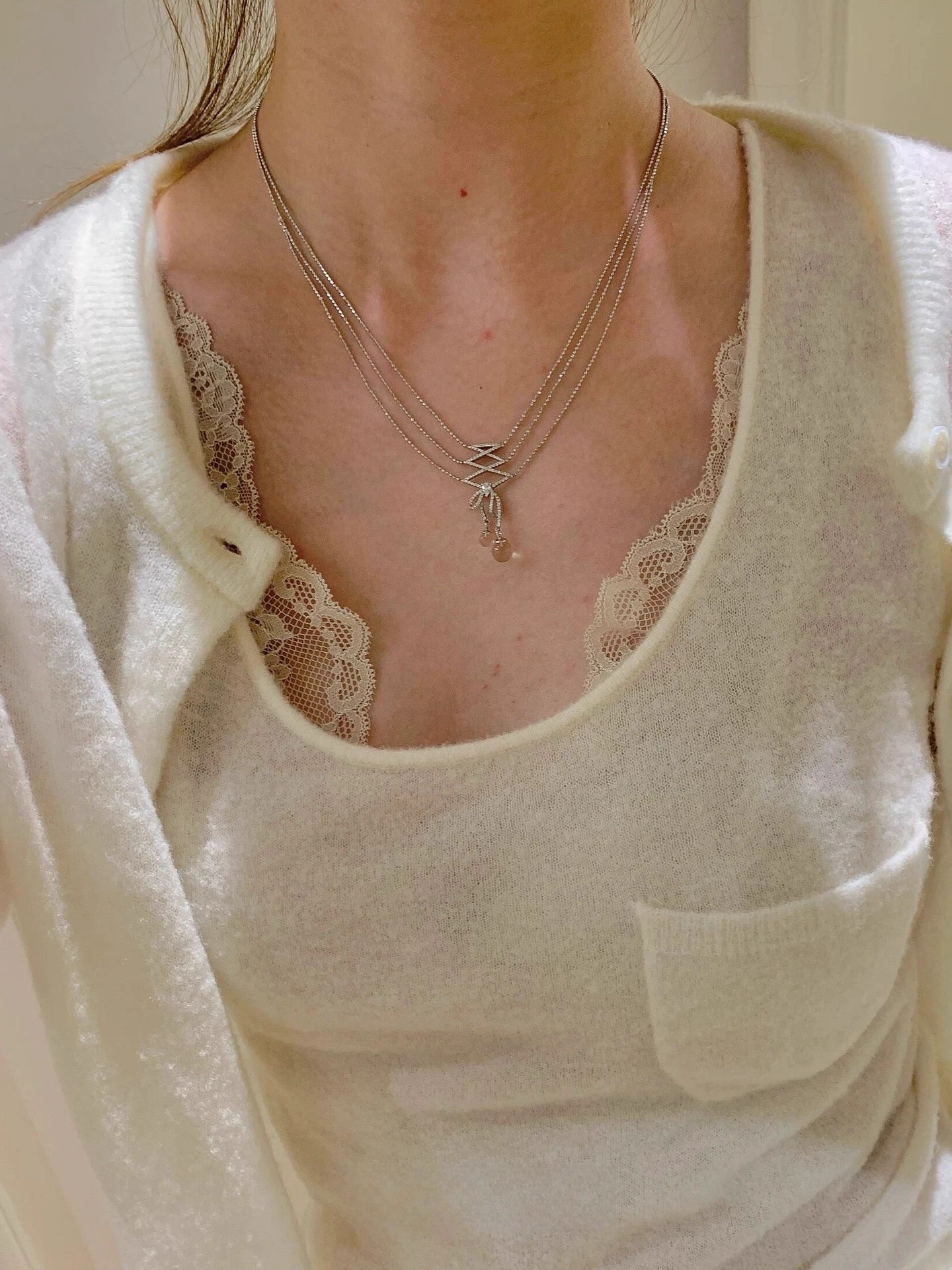 Silver Bowknot Beaded Necklace Elegant Transparent Collarbone Chain_voghion.com